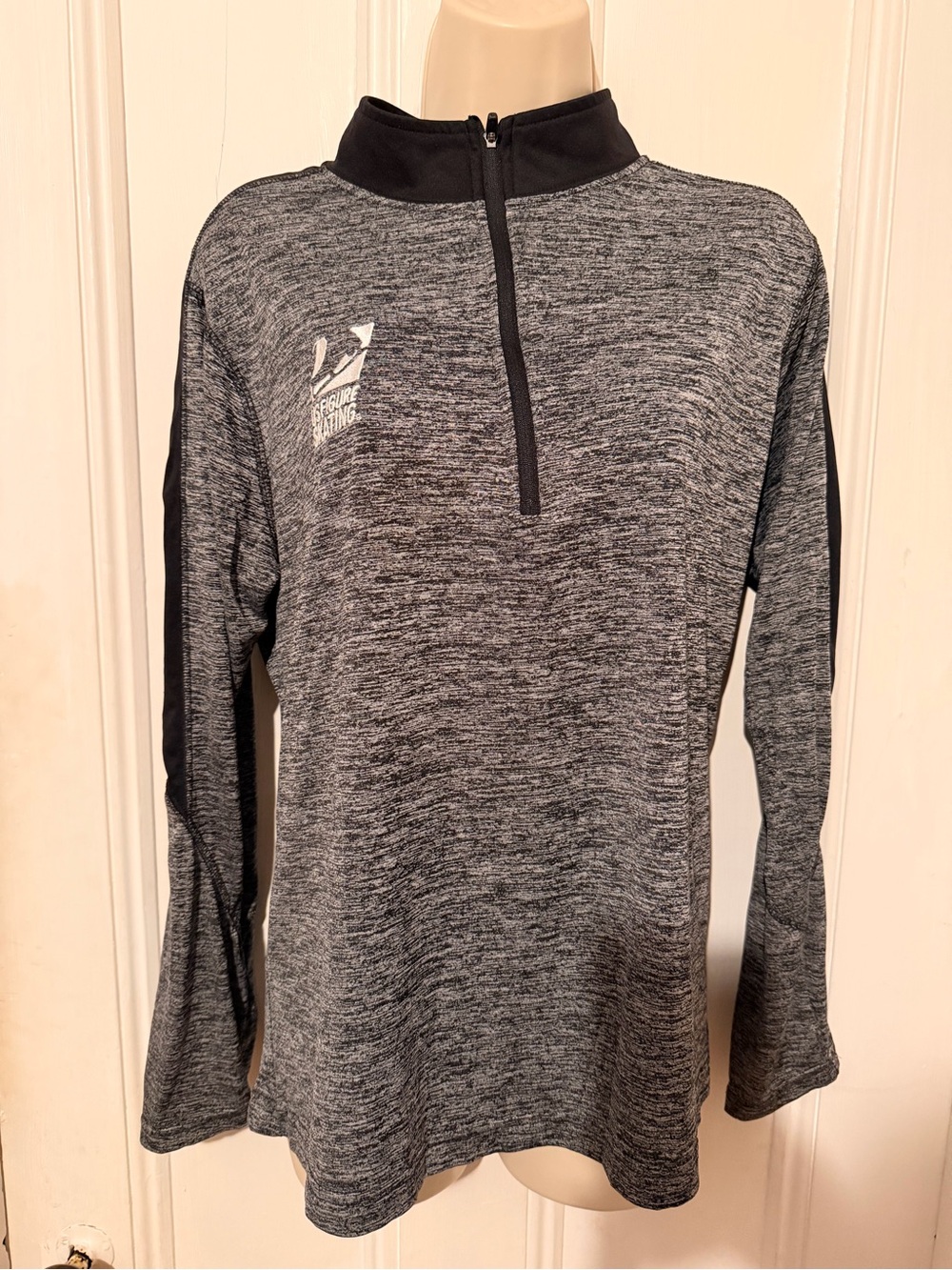 US Figure Skating Women’s 1/4 Zip XL